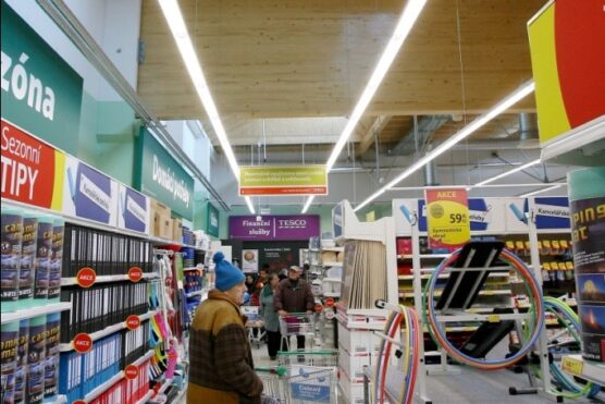 Die Handelsketten Makro und Tesco wollen 2011 eigene Onlineshops in Tschechien starten